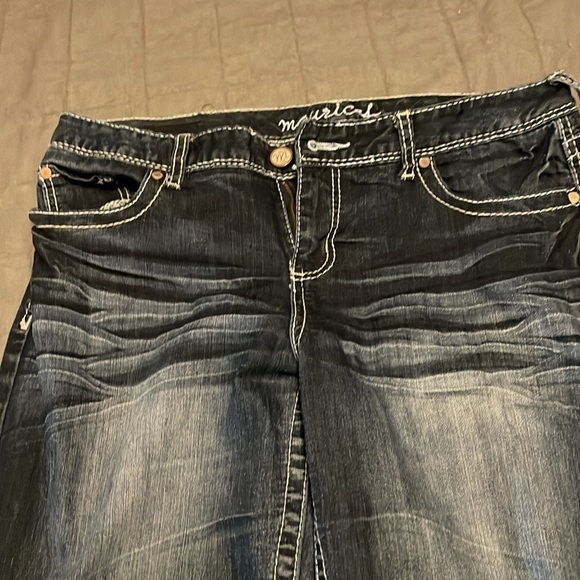 Jeans - Picture 2 of 4